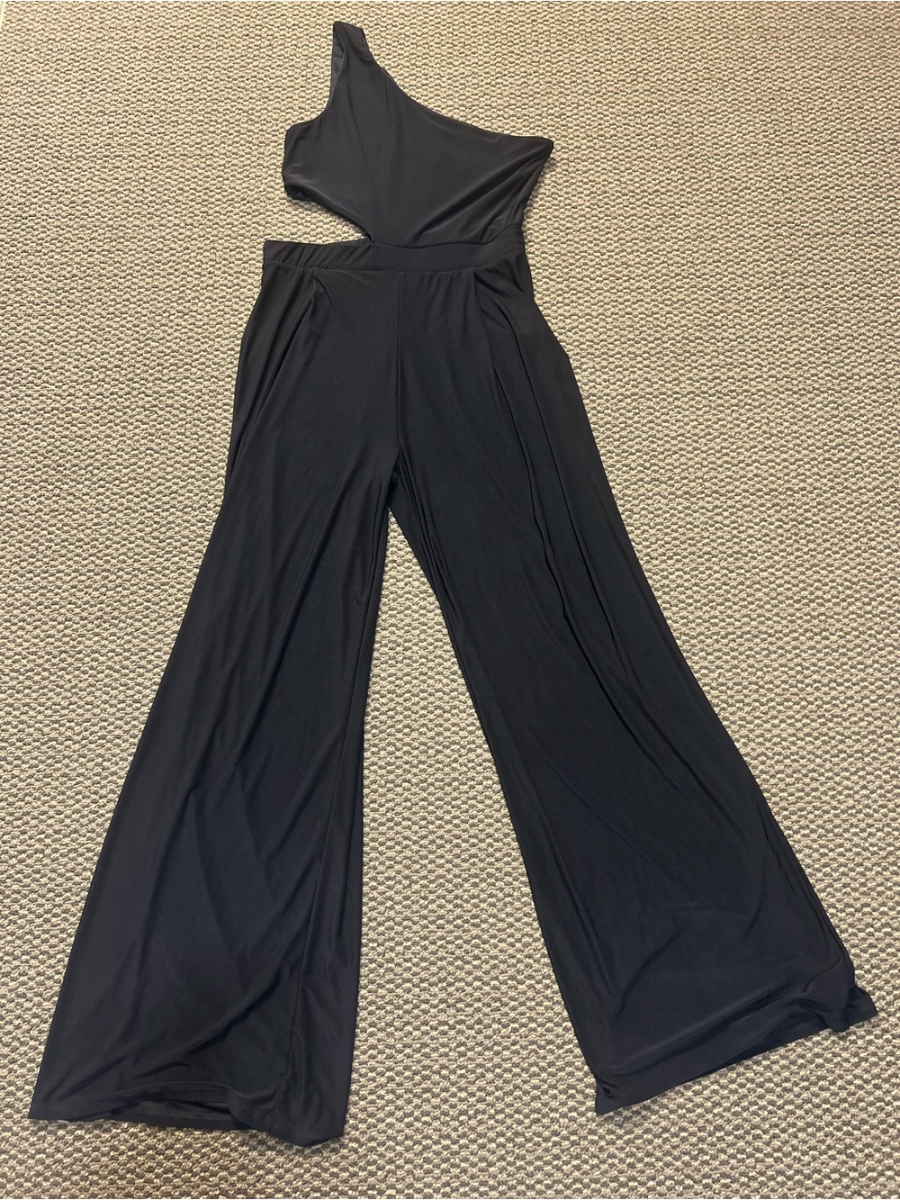 One-Shoulder Wide-Leg Jumpsuit in Black